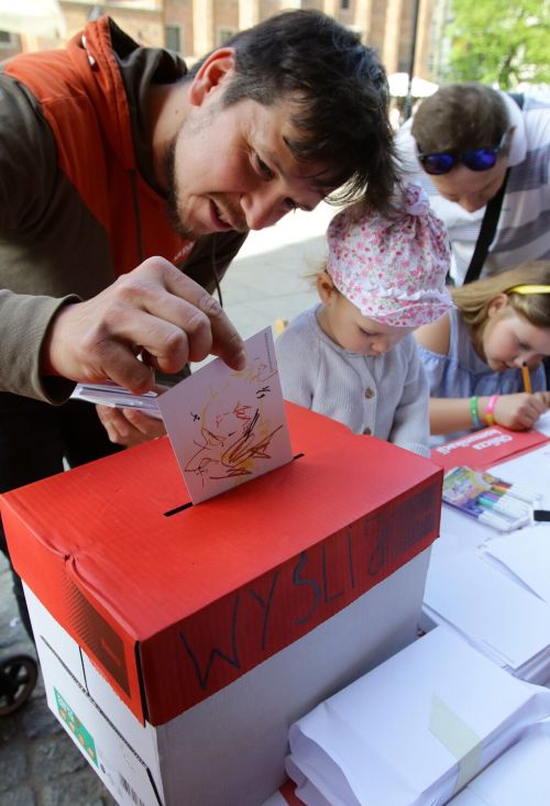  [fot. Andrzej Romański] Zdjęcie reportażowe z wydarzenia XIX Toruńskiego Festiwalu Nauki i Sztuki.  Kliknij, aby powiększyć zdjęcie