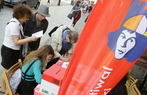  [fot. Andrzej Romański] Zdjęcie reportażowe z wydarzenia XIX Toruńskiego Festiwalu Nauki i Sztuki.  Kliknij, aby powiększyć zdjęcie