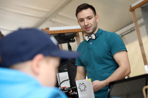  [fot. Andrzej Romański] Zdjęcie reportażowe z XIX Toruńskiego Festiwalu Nauki i Sztuki.  Kliknij, aby powiększyć zdjęcie