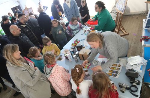  zdjęcie reportażowe z wydarzenia festiwalowego. Kliknij, aby powiększyć zdjęcie