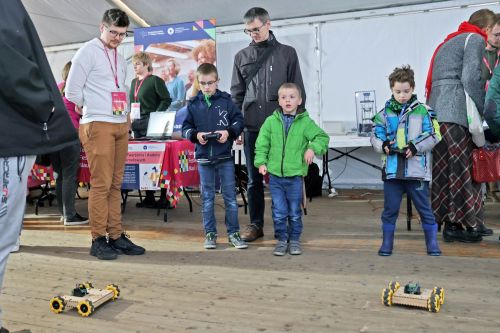  zdjęcie reportażowe z wydarzenia festiwalowego. Kliknij, aby powiększyć zdjęcie