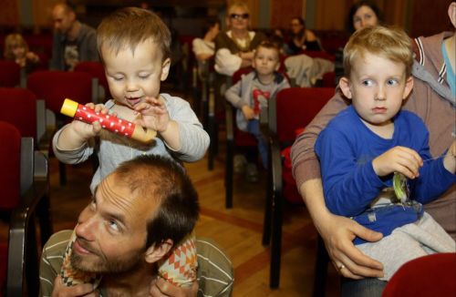  [fot. Andrzej Romański] Zdjęcie reportażowe z XIX Toruńskiego Festiwalu Nauki i Sztuki.  Kliknij, aby powiększyć zdjęcie